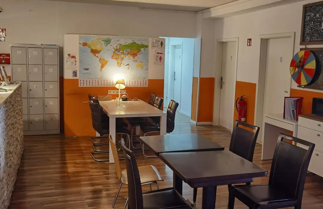 Mac City Hostel-1